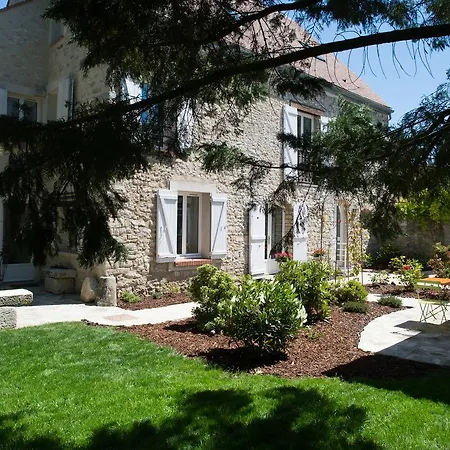 Les Chambres De Beynes Oda ve Kahvaltı